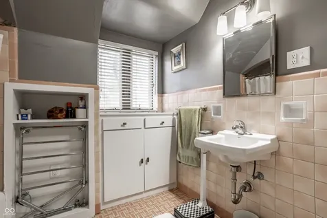 36 W 56th Street Indianapolis IN 46208