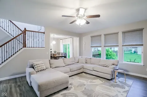 7827 Hedgehop Drive Zionsville IN 46077