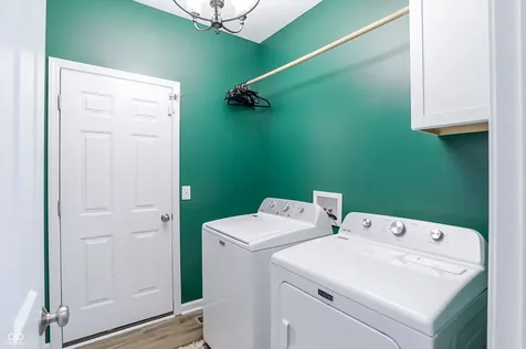 7827 Hedgehop Drive Zionsville IN 46077