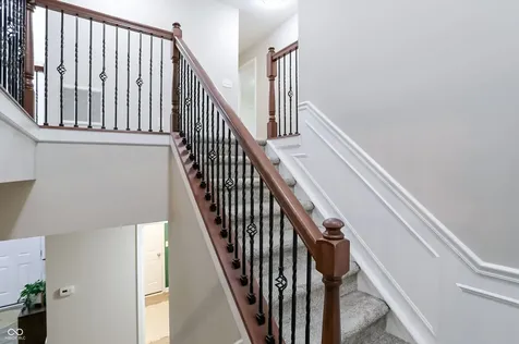 7827 Hedgehop Drive Zionsville IN 46077