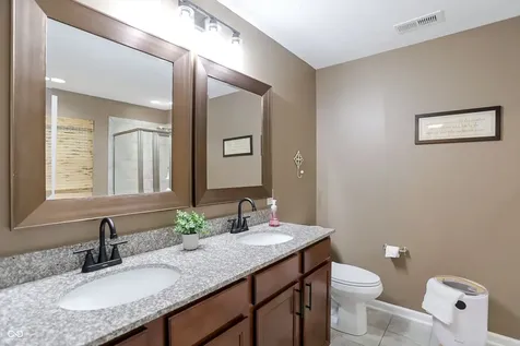 7827 Hedgehop Drive Zionsville IN 46077