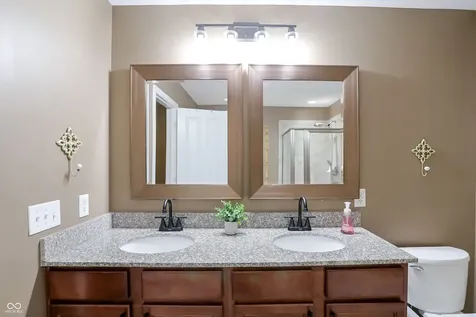 7827 Hedgehop Drive Zionsville IN 46077