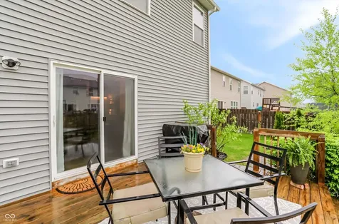 7827 Hedgehop Drive Zionsville IN 46077
