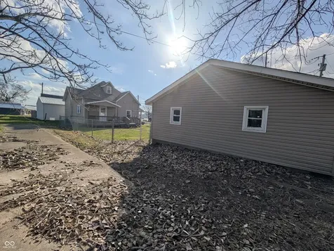 304 N Arthur Street Rushville IN 46173