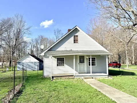 8248 W 300 S Columbus IN 47201