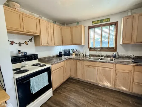 8248 W 300 S Columbus IN 47201