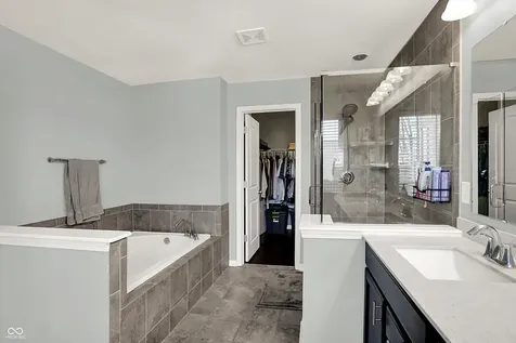 6412 Silver Maple Way Zionsville IN 46077