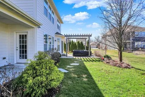 6412 Silver Maple Way Zionsville IN 46077