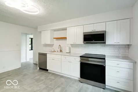 12 Lincoln Drive Brownsburg IN 46112