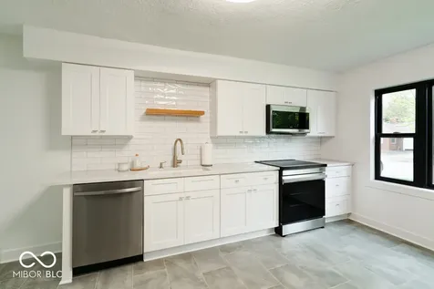12 Lincoln Drive Brownsburg IN 46112