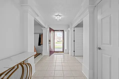11103 Bear Hollow Drive Indianapolis IN 46229