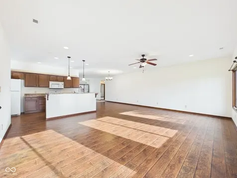 143 Devonshire Court Anderson IN 46013