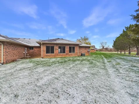 143 Devonshire Court Anderson IN 46013