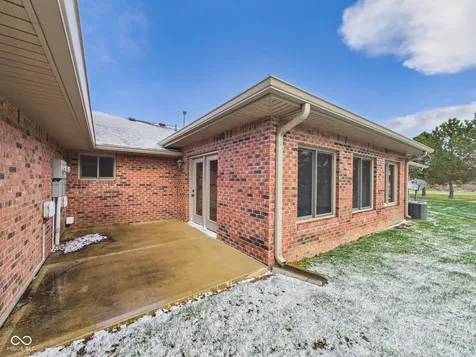 143 Devonshire Court Anderson IN 46013