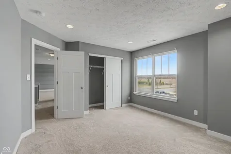 26 Verdant Drive Cicero IN 46034