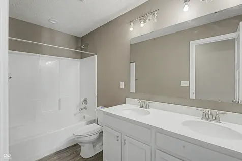 26 Verdant Drive Cicero IN 46034