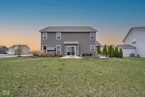 26 Verdant Drive Cicero IN 46034