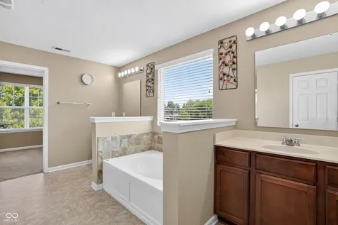 10518 Misty Cove Lane Fishers IN 46040
