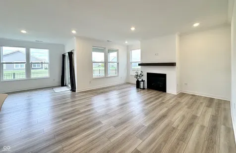 5160 Holborn Avenue Mccordsville IN 46055