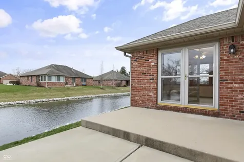 1027 Plum Street Brownsburg IN 46112