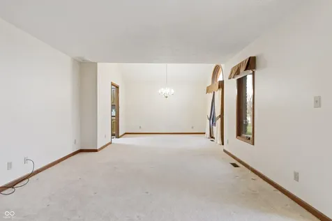 1027 Plum Street Brownsburg IN 46112