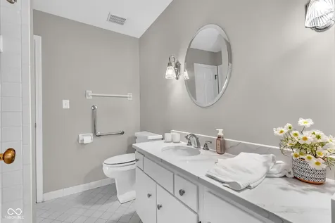 5320 Whisperwood Lane Indianapolis IN 46226