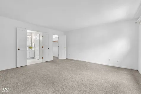 5320 Whisperwood Lane Indianapolis IN 46226