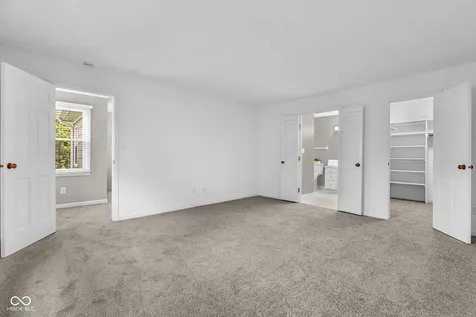 5320 Whisperwood Lane Indianapolis IN 46226
