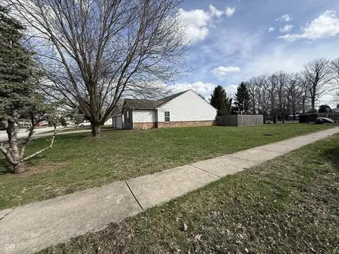 1411 Mimosa Court Greenfield IN 46140
