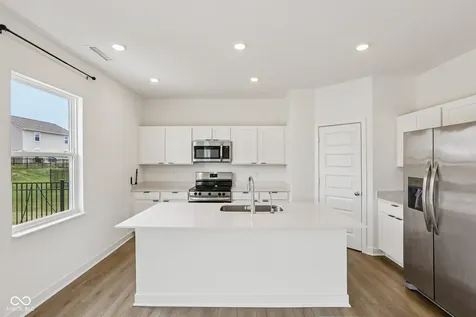 2221 Boxwood Drive Greenfield IN 46140