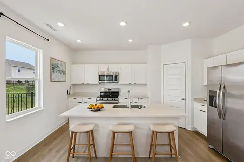 2221 Boxwood Drive Greenfield IN 46140