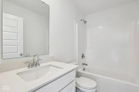 2221 Boxwood Drive Greenfield IN 46140