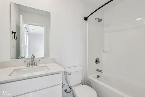 2221 Boxwood Drive Greenfield IN 46140