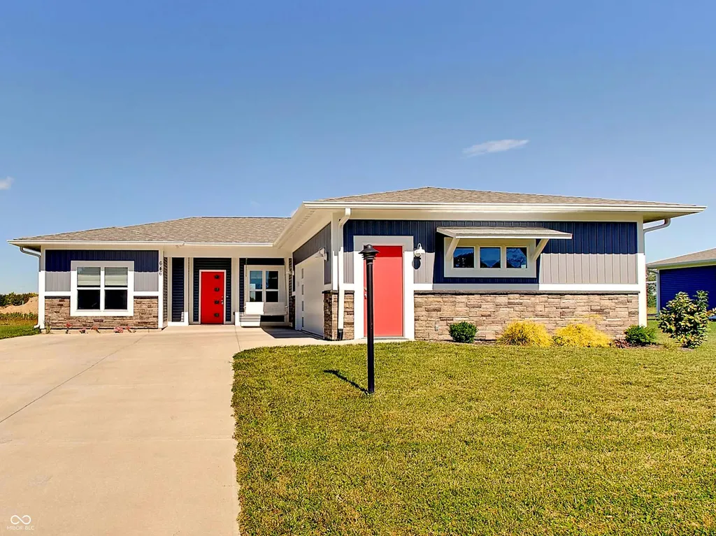646 N Sobota Way Trafalgar IN 46181