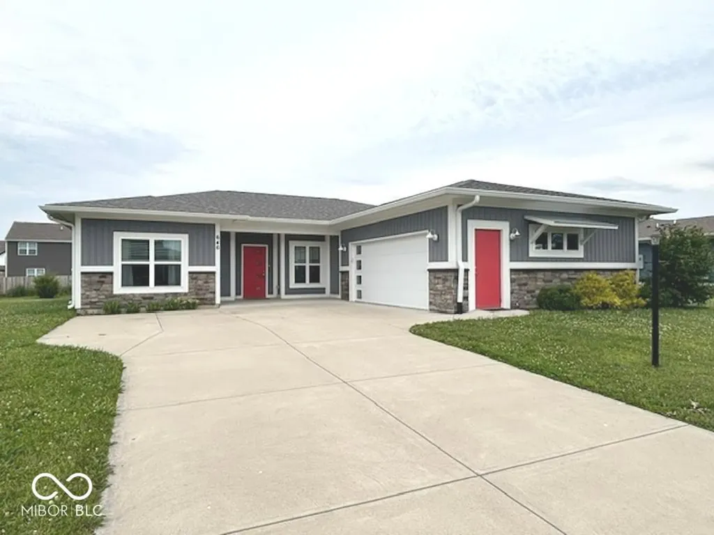 646 N Sobota Way Trafalgar IN 46181
