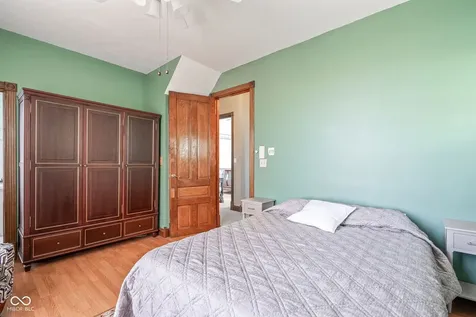 239 E 11th Street Indianapolis IN 46202