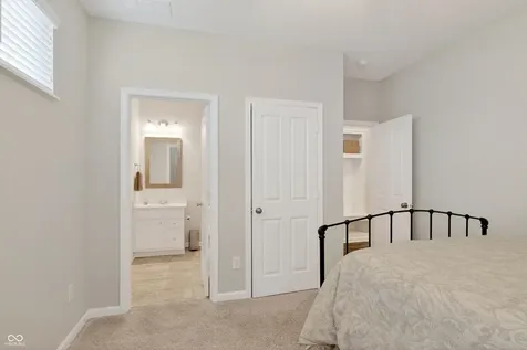 9697 Denrose Drive Fishers IN 46040