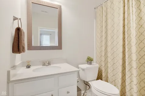 9697 Denrose Drive Fishers IN 46040