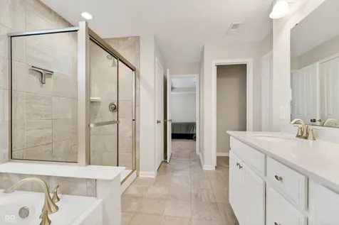 9697 Denrose Drive Fishers IN 46040