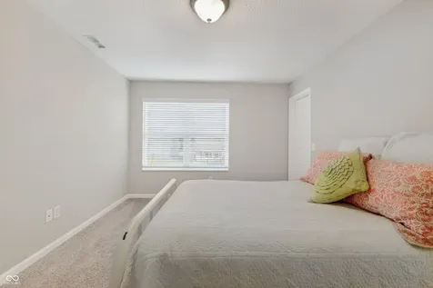 9697 Denrose Drive Fishers IN 46040