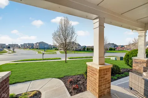 9697 Denrose Drive Fishers IN 46040