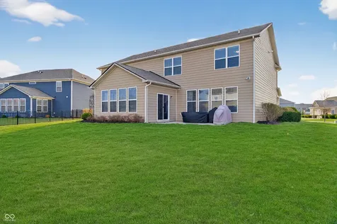 9697 Denrose Drive Fishers IN 46040