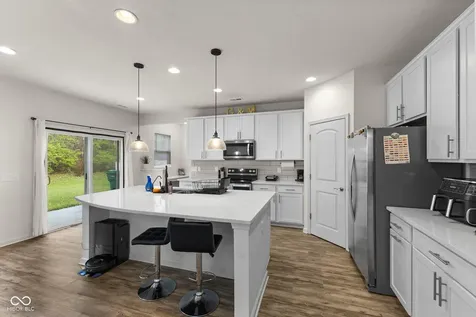 1398 Sarah Way Avon IN 46123