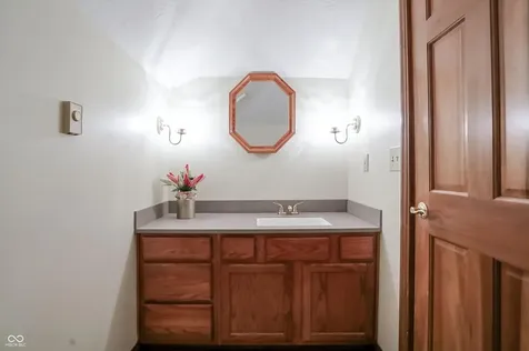 4534 Fairhope Drive Indianapolis IN 46237