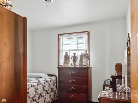 2263 Wallace Avenue Columbus IN 47201