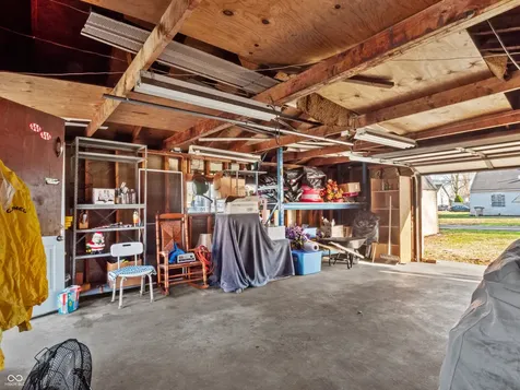 2263 Wallace Avenue Columbus IN 47201