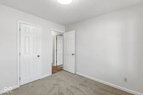 5717 Periwinkle Lane Indianapolis IN 46220