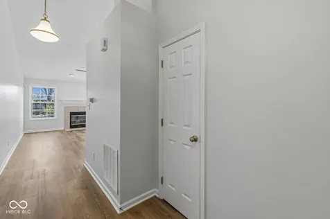5717 Periwinkle Lane Indianapolis IN 46220