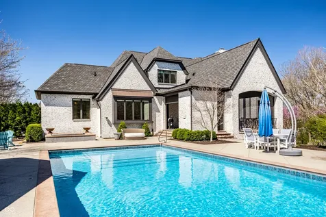 2 Woodard Bluff Zionsville IN 46077