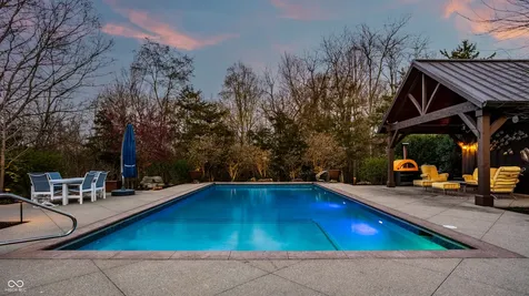 2 Woodard Bluff Zionsville IN 46077